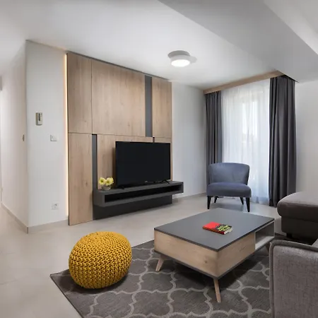 Garden Palace Apartman *